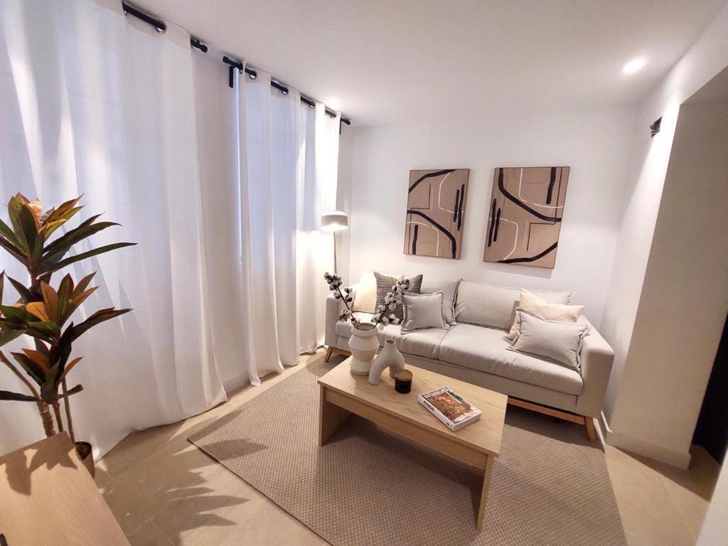 Helearon Suite Málaga Buitenkant foto